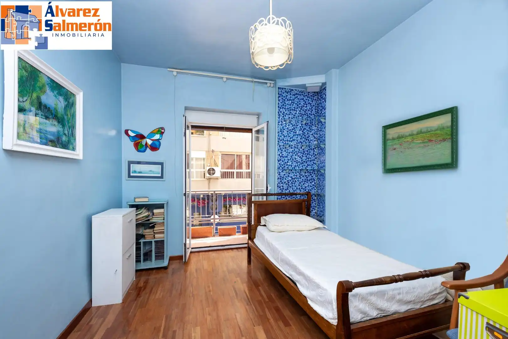 Bedroom of Flat for sale in Granada  with Air Conditioner, Heating and Parquet flooring
