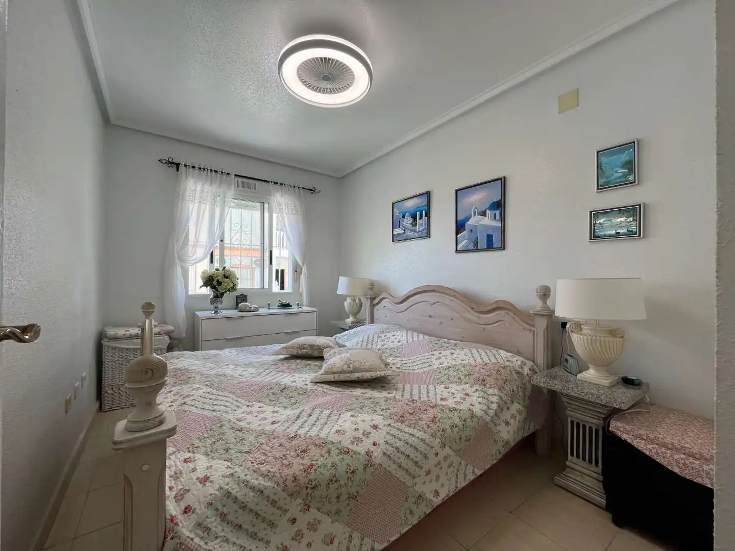 Dormitori de Apartament en venda en Orihuela amb Terrassa, Piscina i Moblat