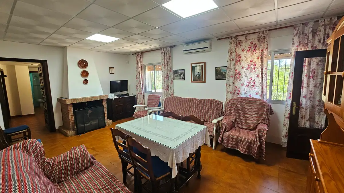 Sala de estar de Casa o chalet en venta en Higuera de la Sierra con Aire acondicionado, Jardín privado y Terraza