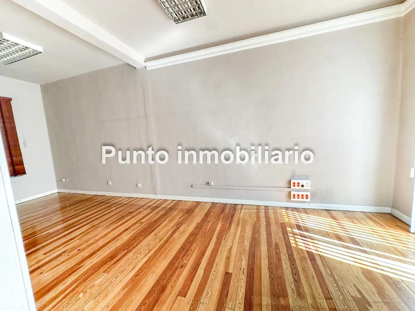 Office space with lift to rent in Calle Miguel Íscar 5, imagen 8