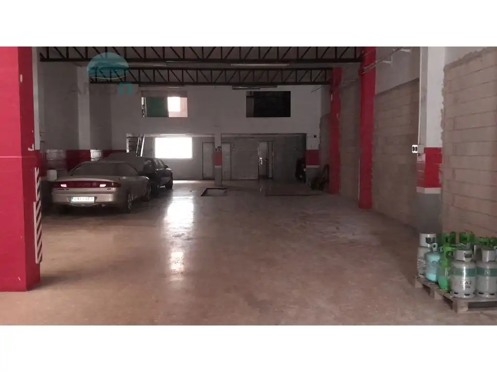 Local comercial en venda a Avenida Alcoi