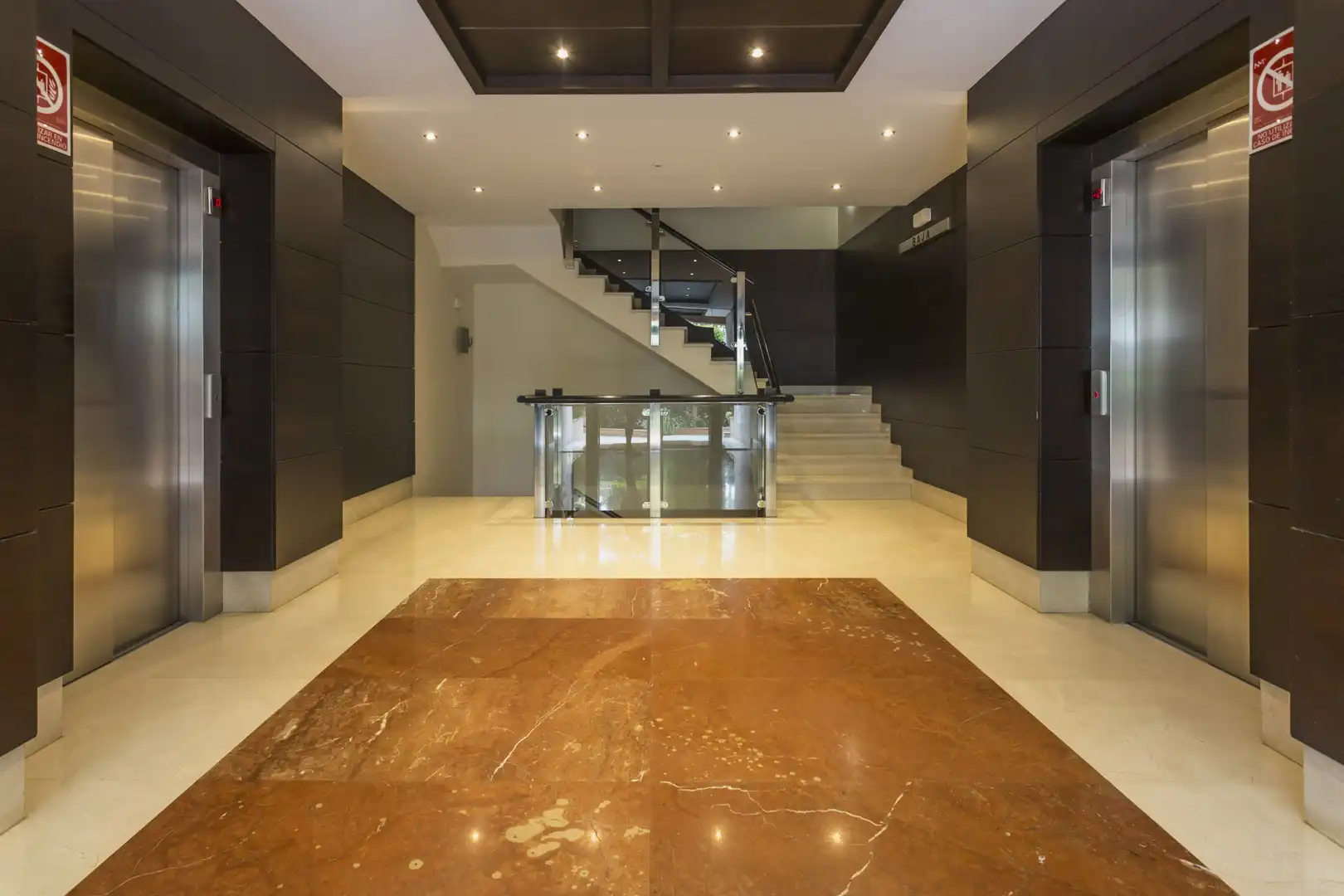 Home with pool for sale in Nueva Andalucía, imagen 2