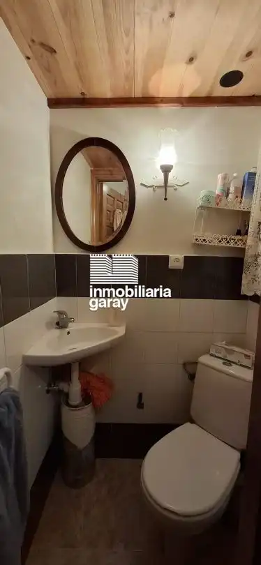 Baño de Casa o chalet en venta en Valle de Valdebezana con Calefacción, Jardín privado y Balcón