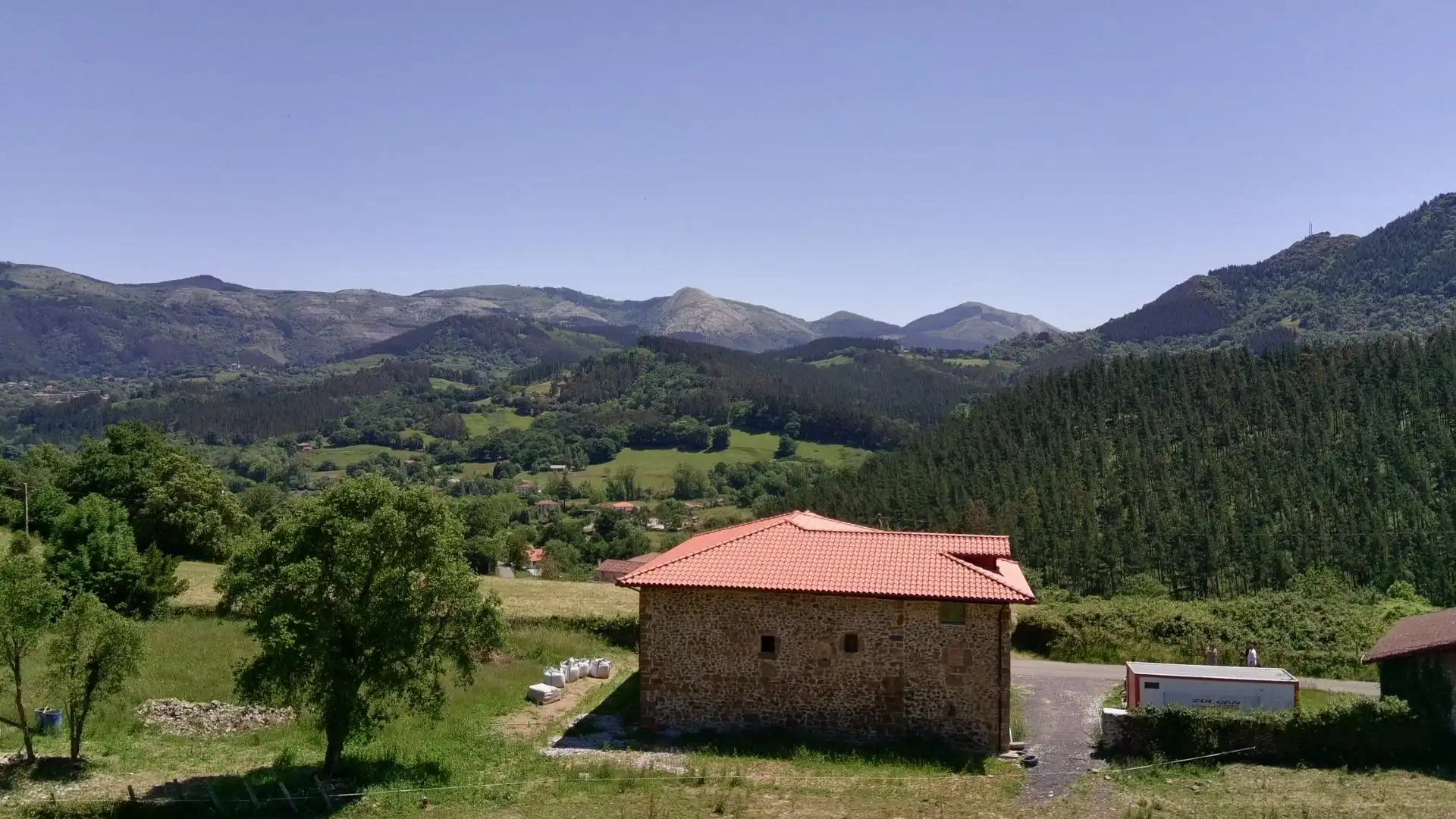 Vista exterior de Casa o chalet en venta en Sopuerta con Jardín privado, Trastero y Balcón