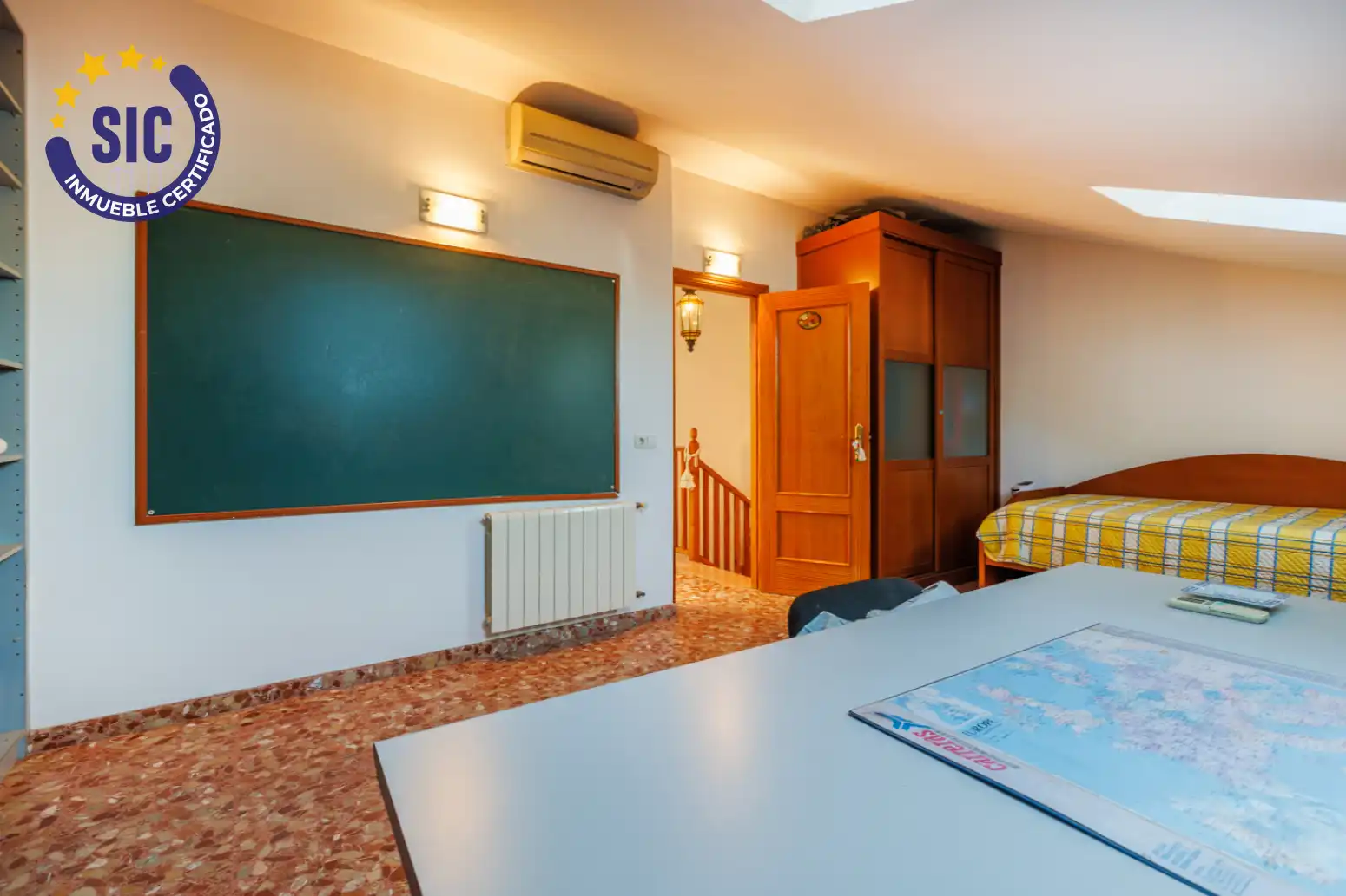 Dormitori de Casa o xalet en venda en L'Alcúdia de Crespins amb Aire condicionat, Terrassa i Balcó