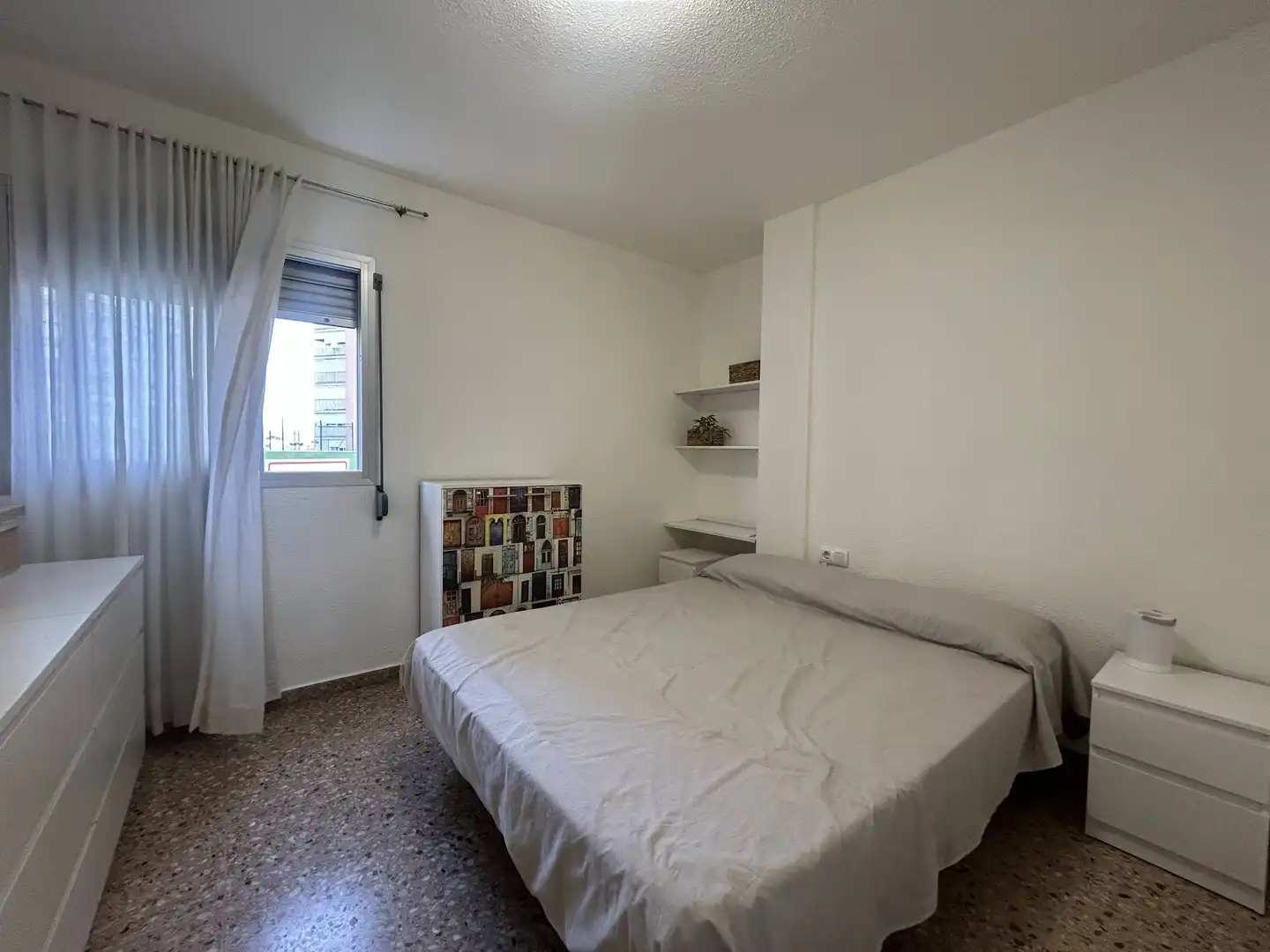 Dormitori de Apartament de lloguer en La Pobla de Farnals amb Moblat i Piscina comunitària