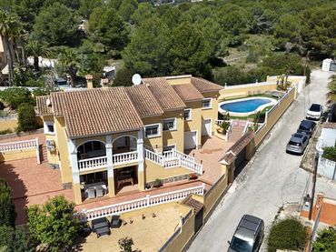 Casa con balcone in vendita a Partida Garduix Q
