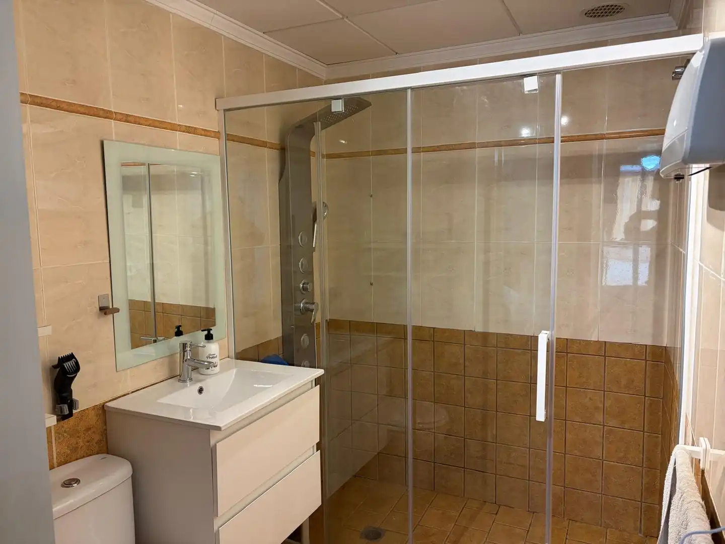 Bany de Àtic en venda en Villena amb Aire condicionat, Calefacció i Parquet