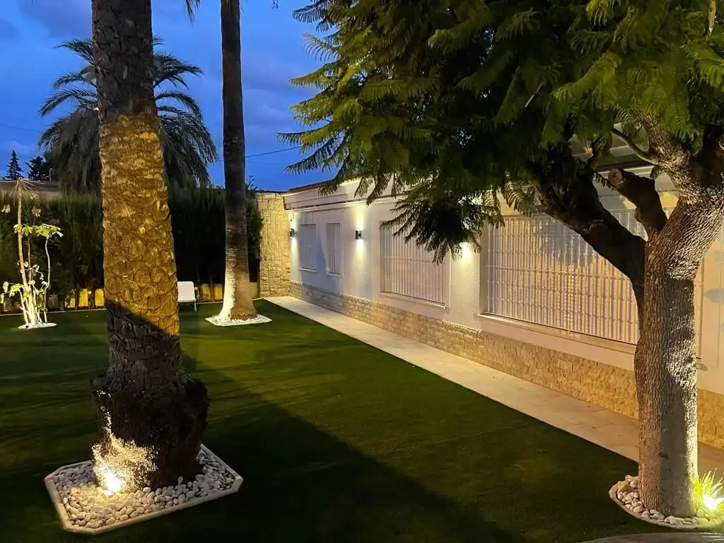 Jardí de Casa o xalet en venda en Sant Joan d'Alacant amb Aire condicionat, Terrassa i Piscina