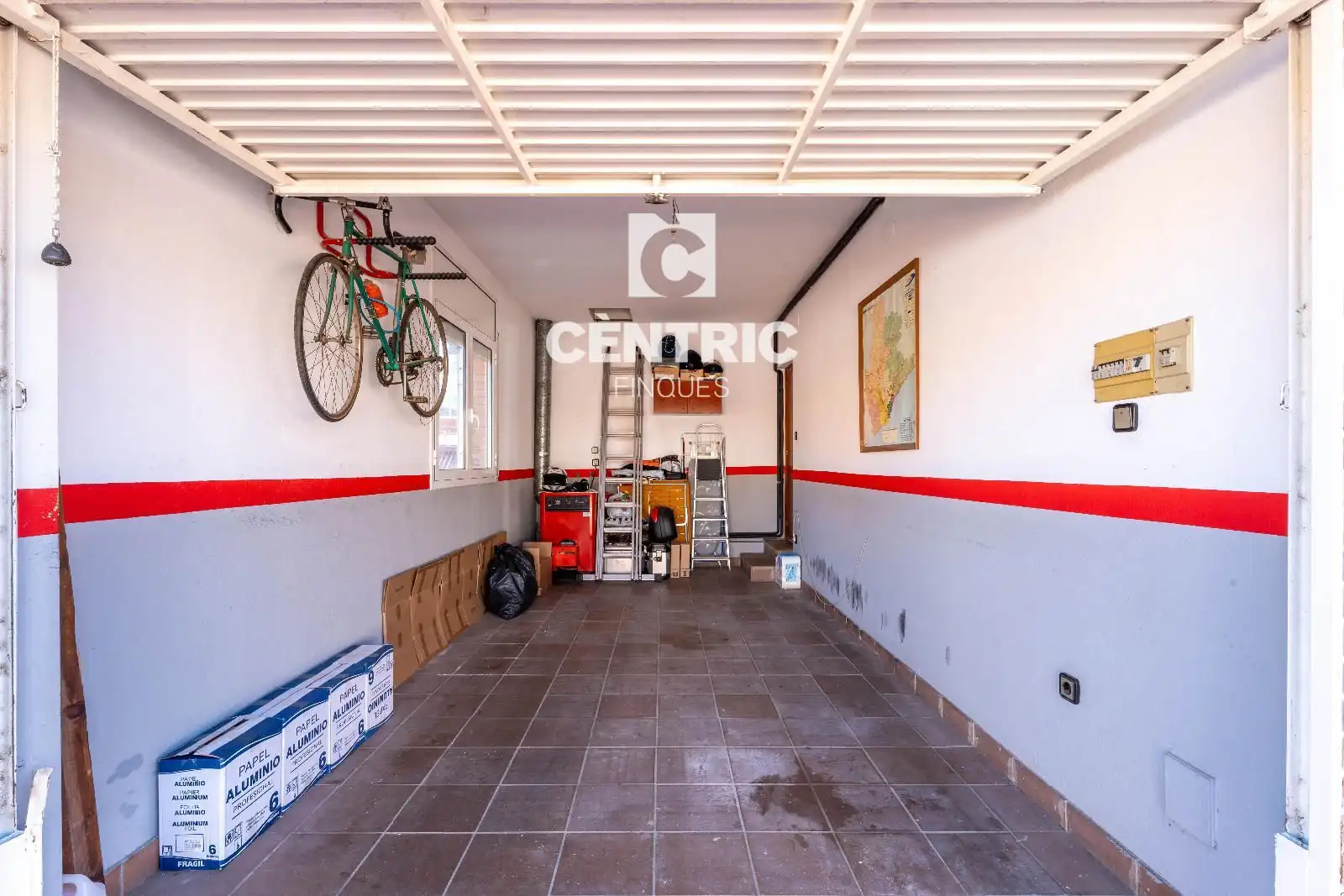 Parking de Casa o chalet en venta en Rubí con Calefacción