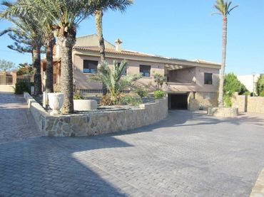 Villa mit Balkon zum Verkauf in Partidas de Alicante