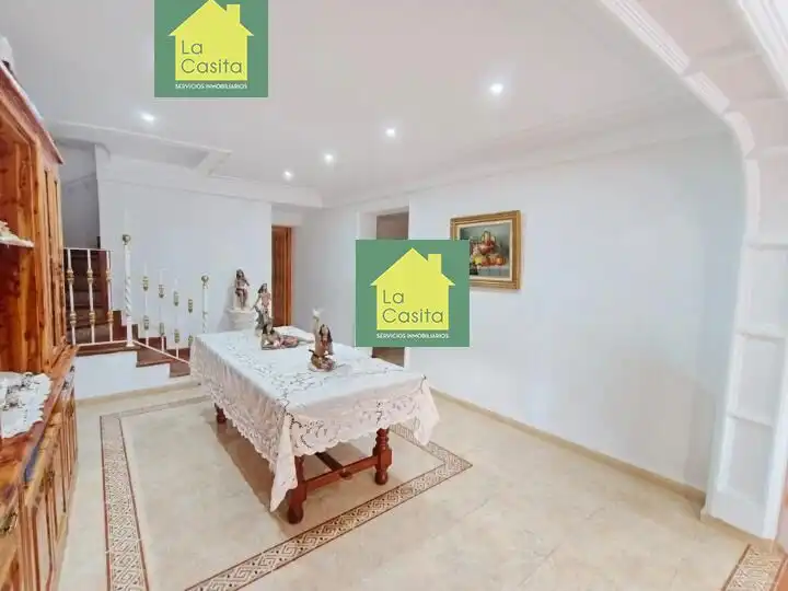 Casa o xalet en venda en Albacete amb Aire condicionat, Jardí privat i Traster
