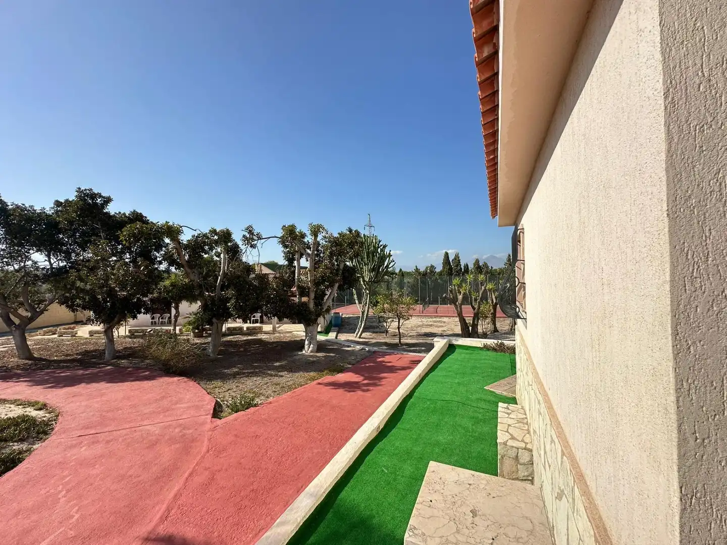 Jardí de Casa o xalet en venda en Alicante / Alacant amb Jardí privat, Terrassa i Traster