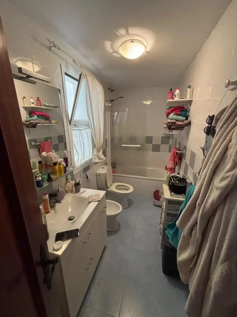 Bathroom of Apartments for sale in San Bernabé