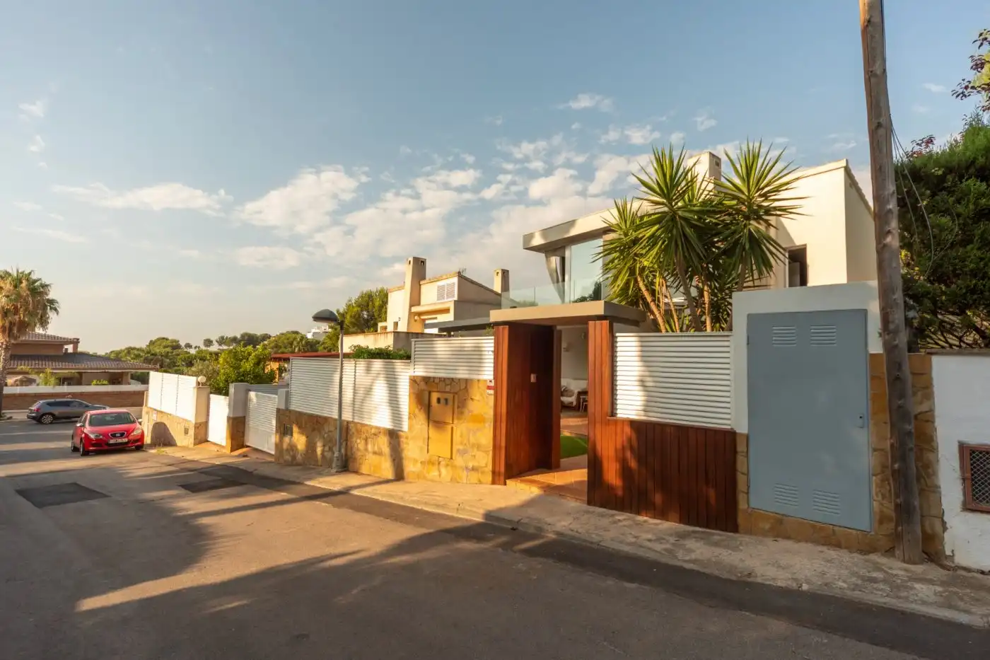 Vista exterior de Casa o chalet en venta en Montornés - Las Palmas - El Refugio