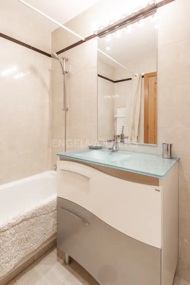Badezimmer von Wohnung zur Miete in Alcorcón mit Klimaanlage, Heizung und Parkett