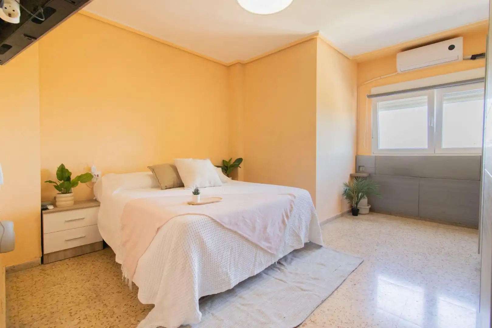 Habitación de Piso en venta en Valencia con Aire acondicionado, Trastero y Balcón