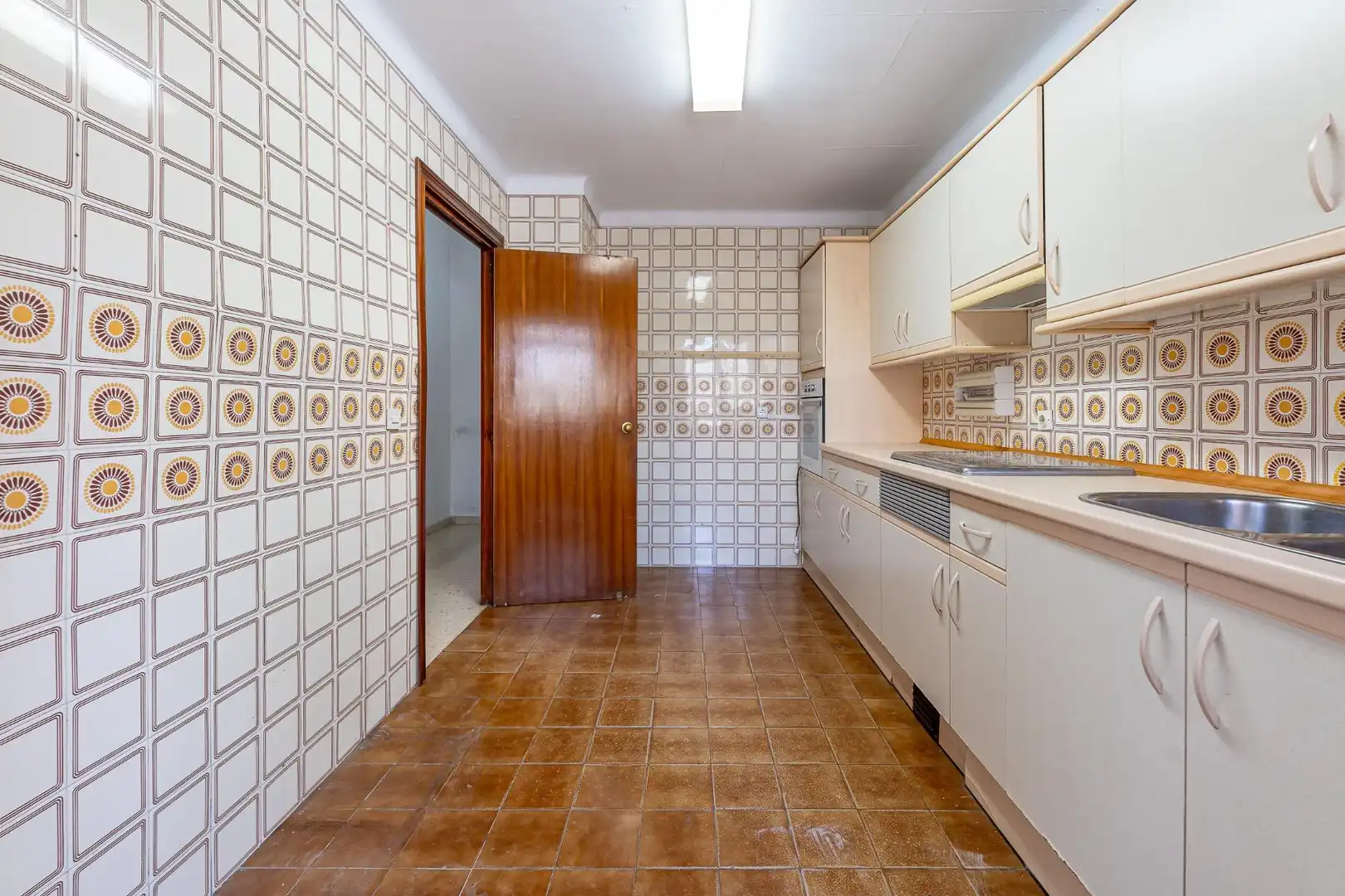 Cuina de Planta baixa en venda en Málaga amb Jardí privat