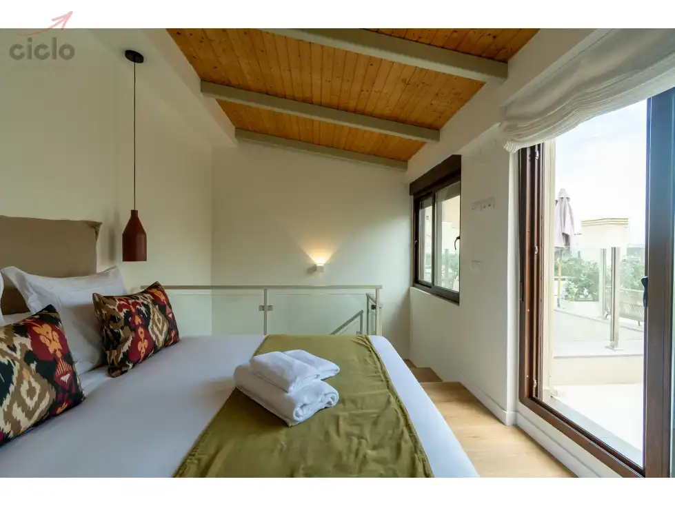 Bedroom of Flat for sale in Sevilla  with Terrace, Swimming Pool and Furnished
