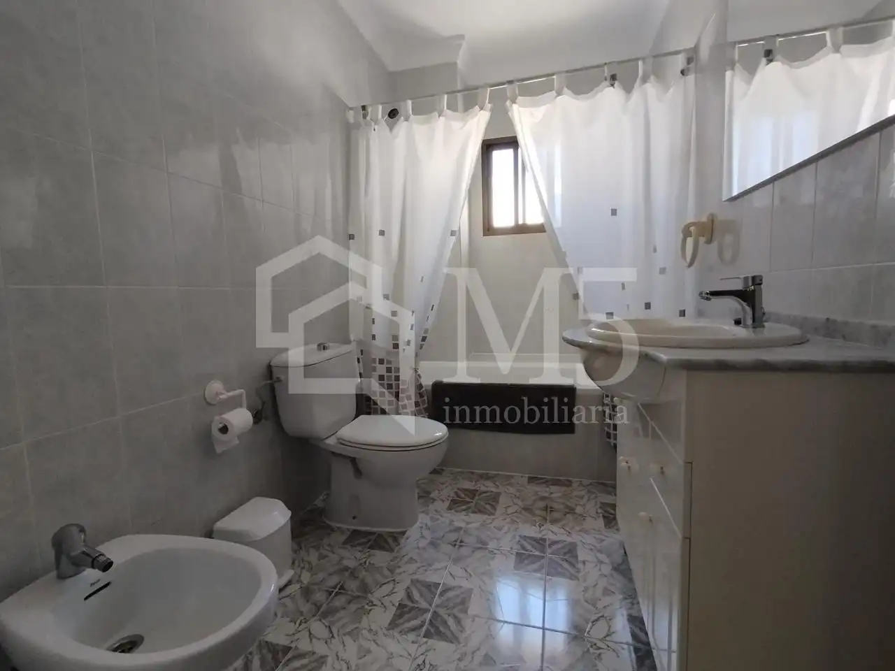 Badezimmer von Wohnung zum Verkauf in Nerja mit Klimaanlage, Terrasse und Möbliert