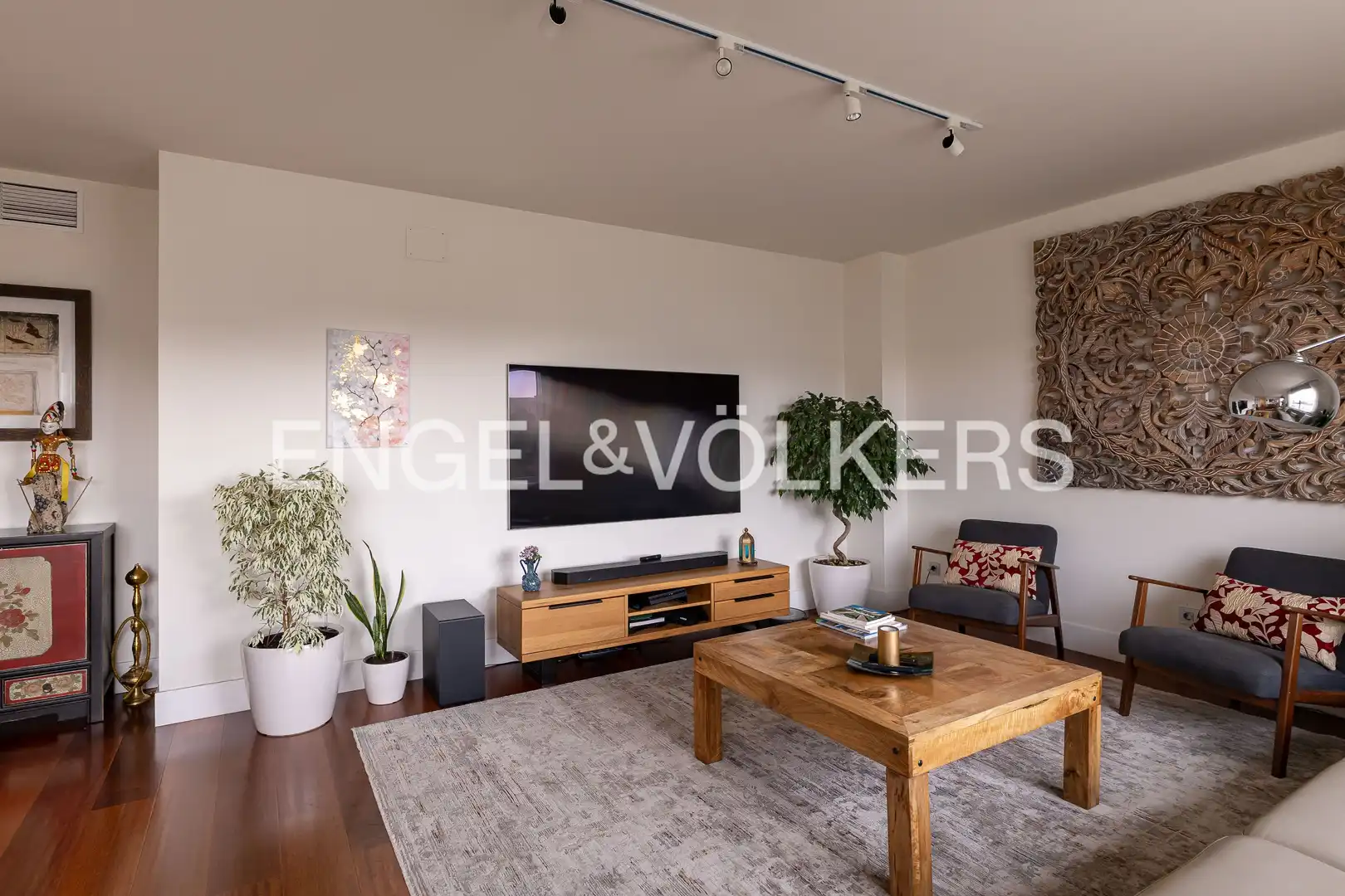Living room of Duplexes for sale in La Moraleja  with Air Conditioner, Heating and Terrace