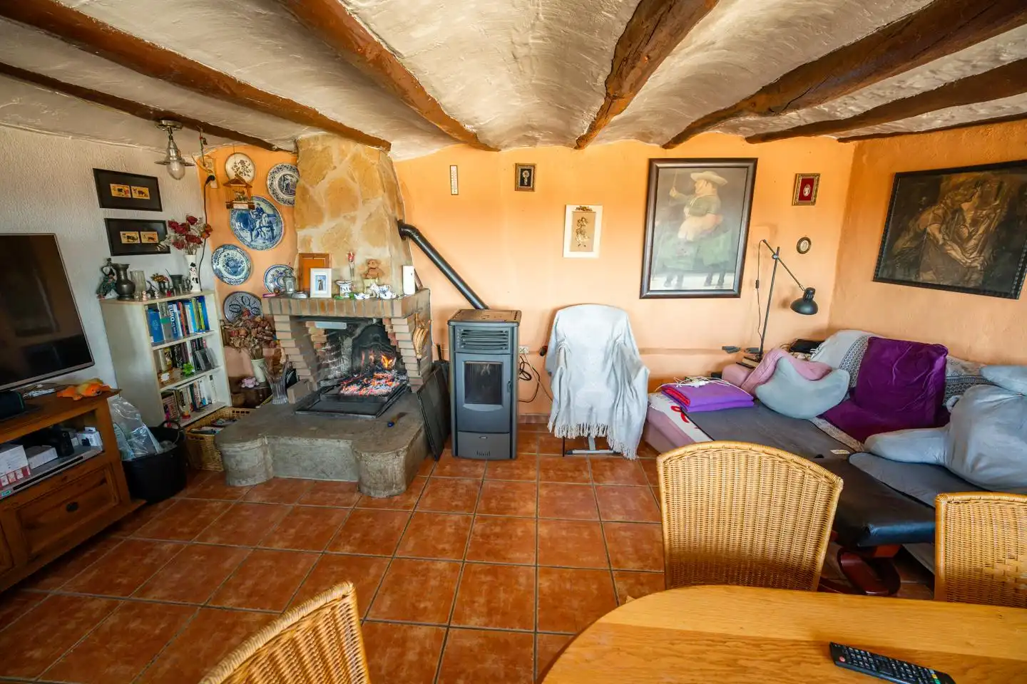 Sala de estar de Casa o chalet en venta en Almonacid de la Sierra con Calefacción, Terraza y Balcón