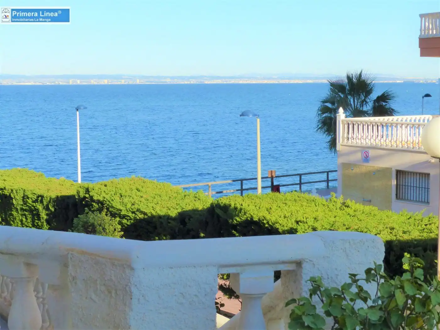 Jardín de Casa adosada en venta en La Manga del Mar Menor con Aire acondicionado, Terraza y Amueblado