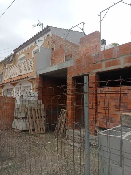 Vista exterior de Casa o xalet en venda en Empuriabrava