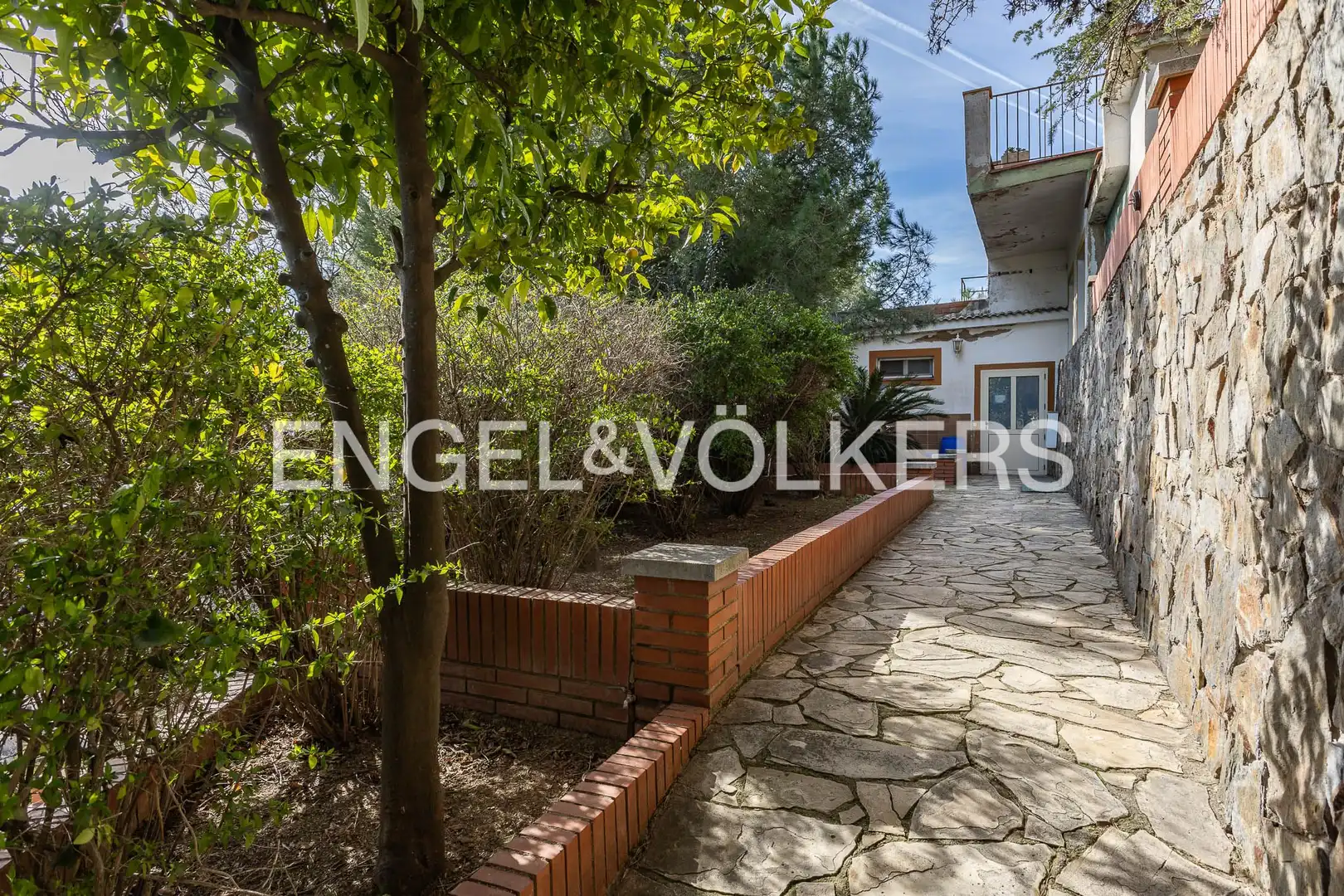 Außenansicht von Country house zum Verkauf in Barcelona mit Heizung, Parkett und Terrasse