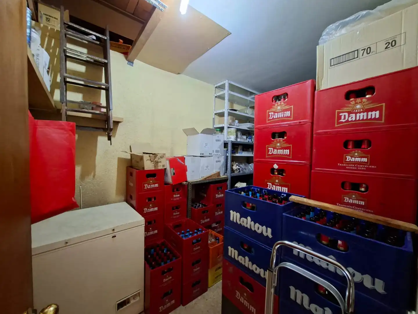 Commercial properties for sale in Llinars del Vallès  with Air Conditioner, Heating and Furnished