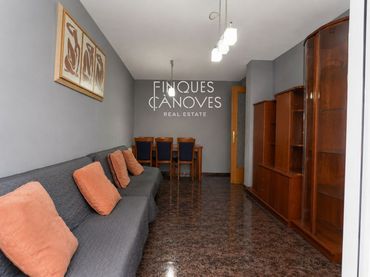 Appartamento con balcone in vendita a Angel Guimera