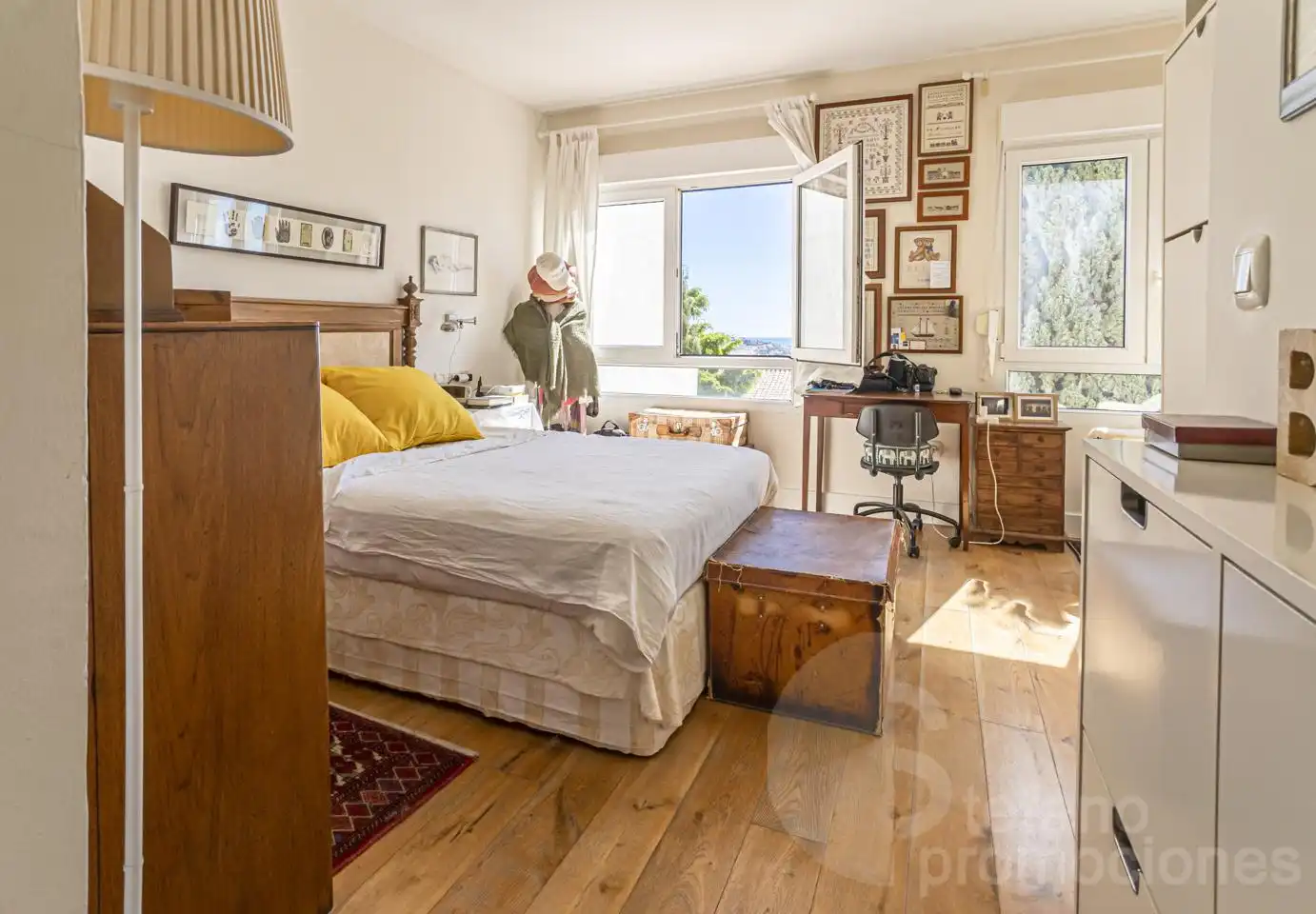 Bedroom of Detached homes for sale in Málaga  with Air Conditioner, Parquet flooring and Terrace