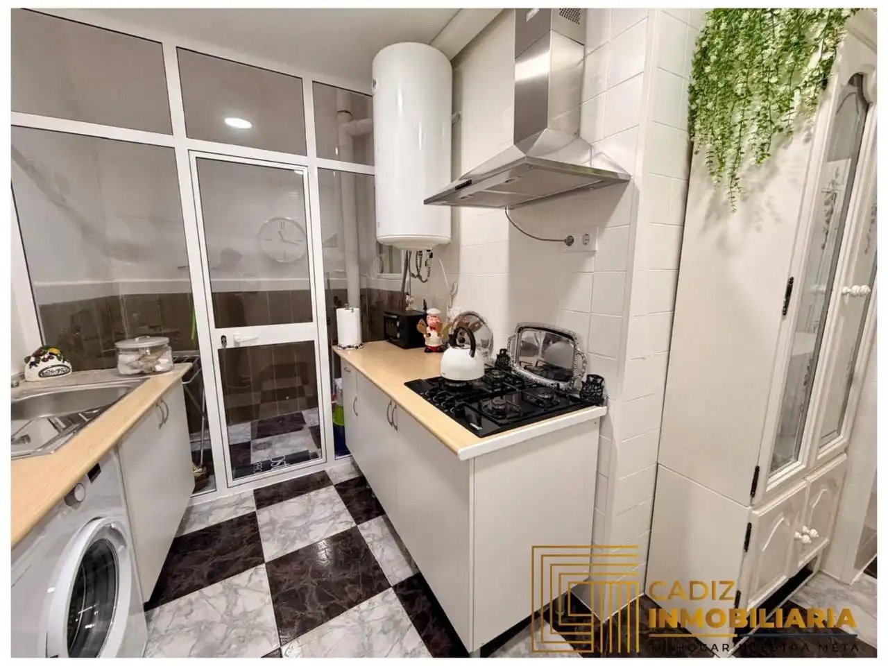 Küche von Wohnung zum Verkauf in Cádiz