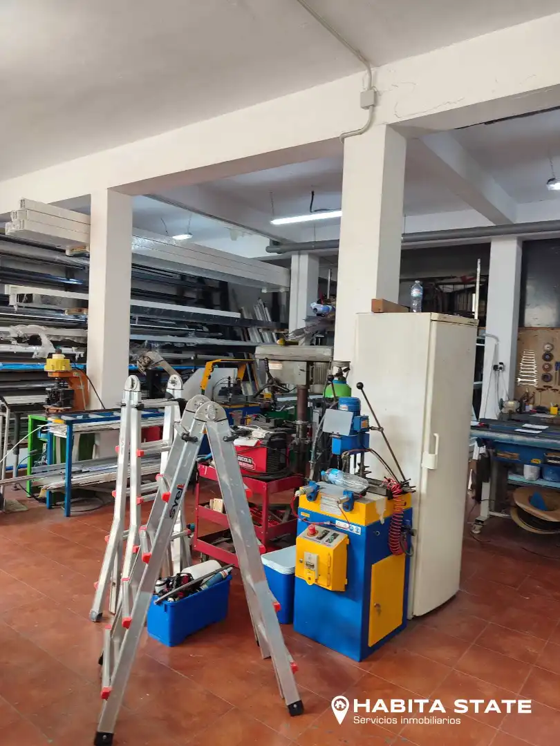 Local en venta en Almería