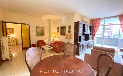 Living room of Flat for sale in  Barcelona Capital  with Air Conditioner, Heating and Terrace