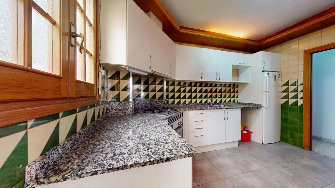 Appartamento con terrazza in vendita a Carrer de Latorre, imagen 27