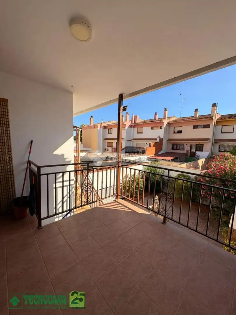 Casa adosada en venda a C. Real, Corral de Almaguer