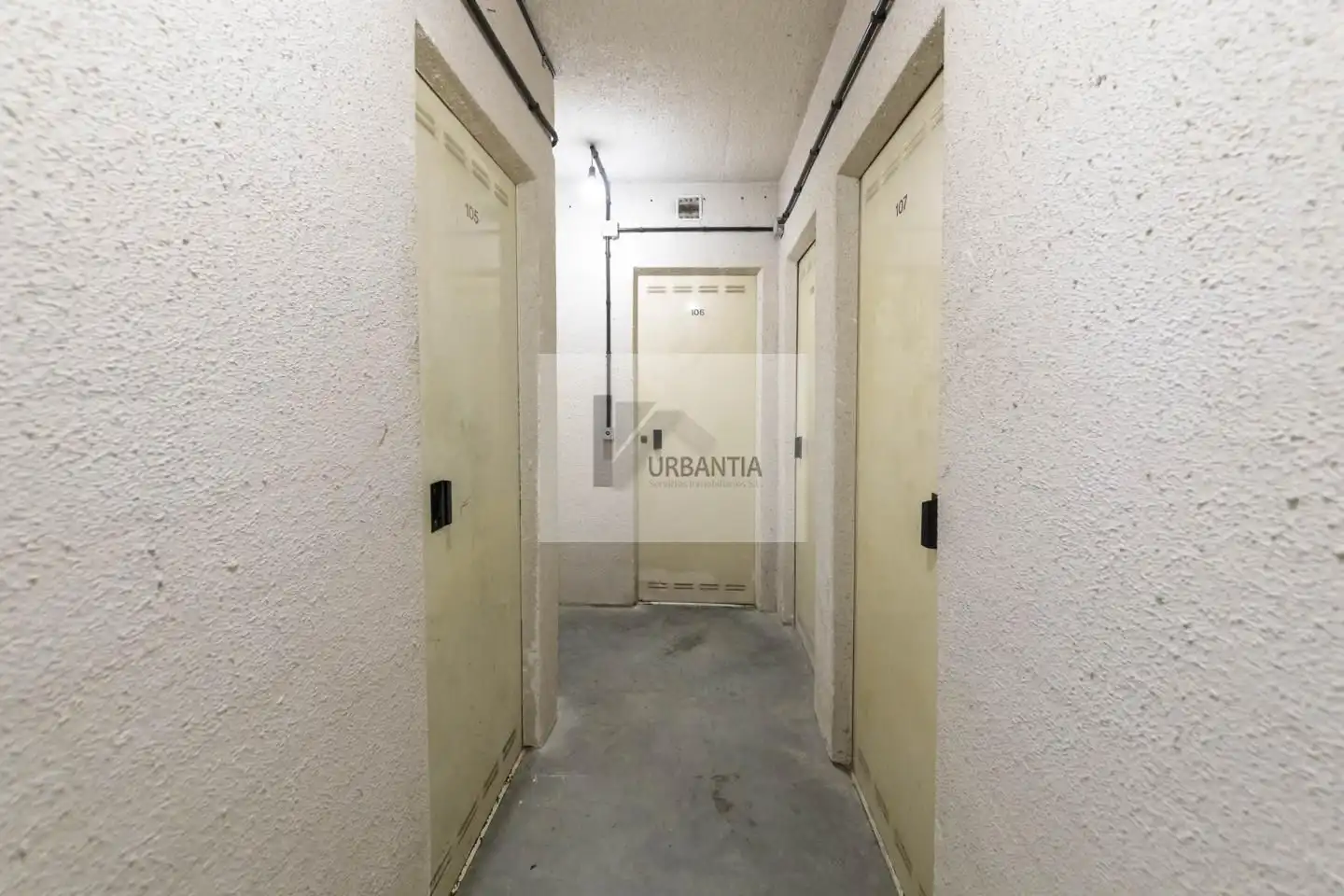 Piso en venta en  Pamplona / Iruña con Calefacción, Parquet y Trastero