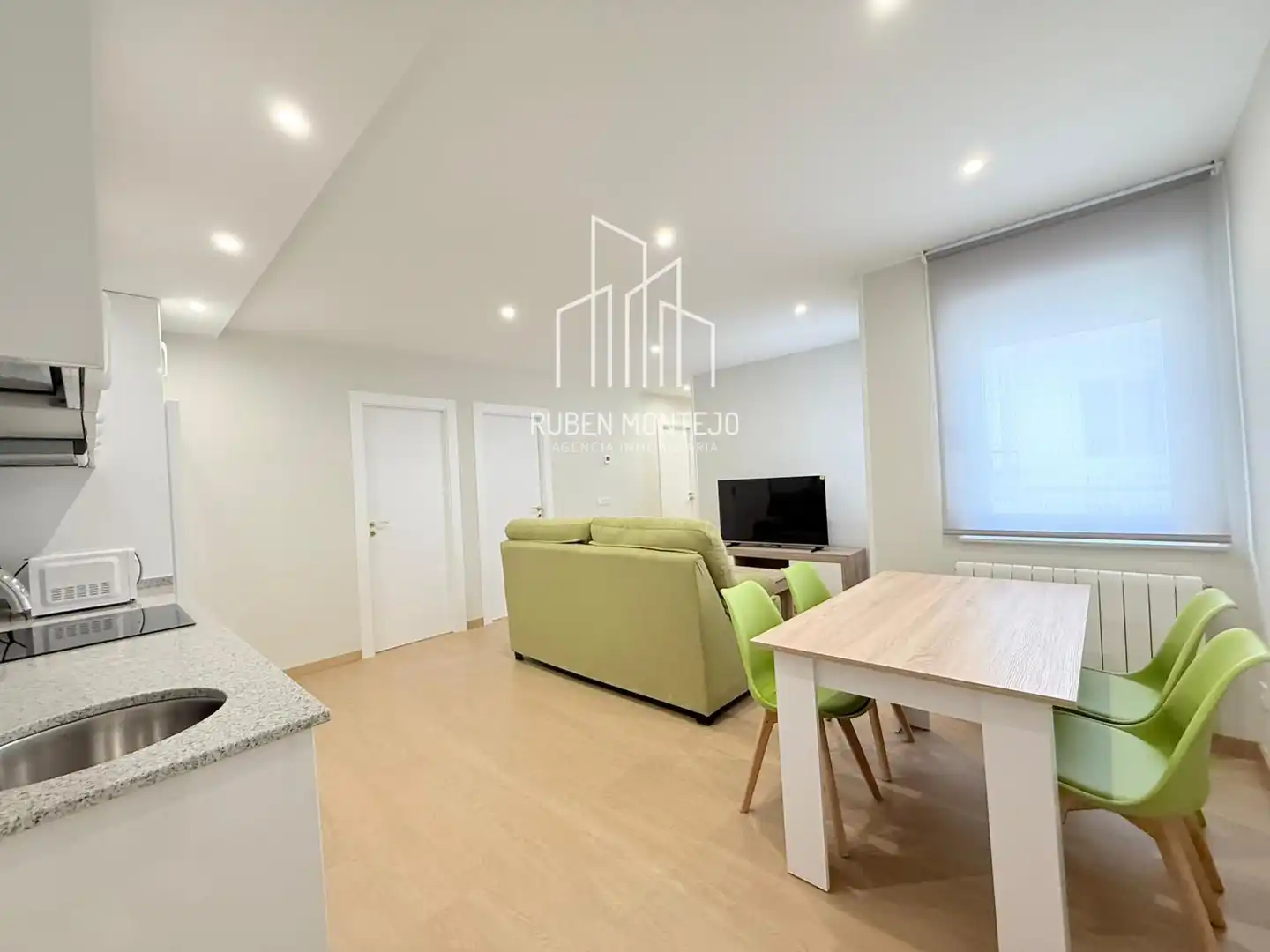 Living room of Flat for rent in Salamanca  with Heating, Storage room and Furnished