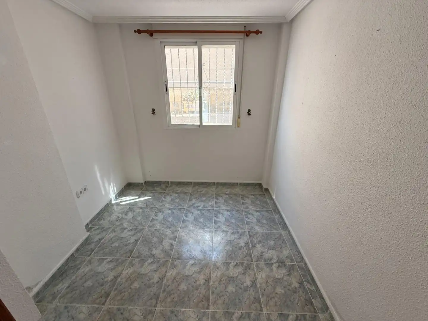 Dormitori de Casa o xalet en venda en San Miguel de Salinas amb Jardí privat i Piscina comunitària