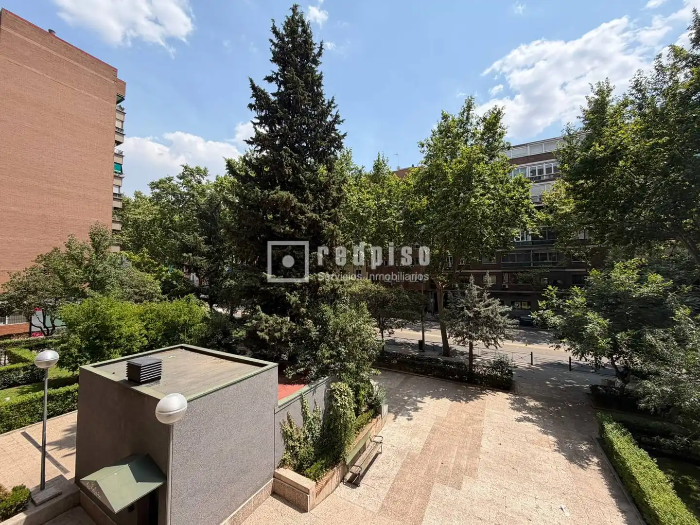 Exterior view of Flat for rent in Madrid  with Air Conditioner, Parquet flooring and Terrace