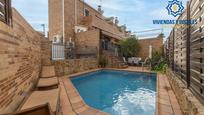 Piscina de Casa adosada en venda en  Granada Capital amb Aire condicionat, Terrassa i Piscina