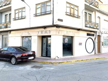 Locale commerciale in affitto a Albox
