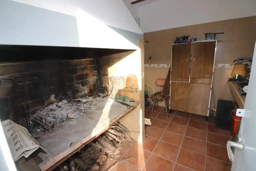 Cuina de Finca rústica en venda en Buñol amb Jardí privat, Terrassa i Traster