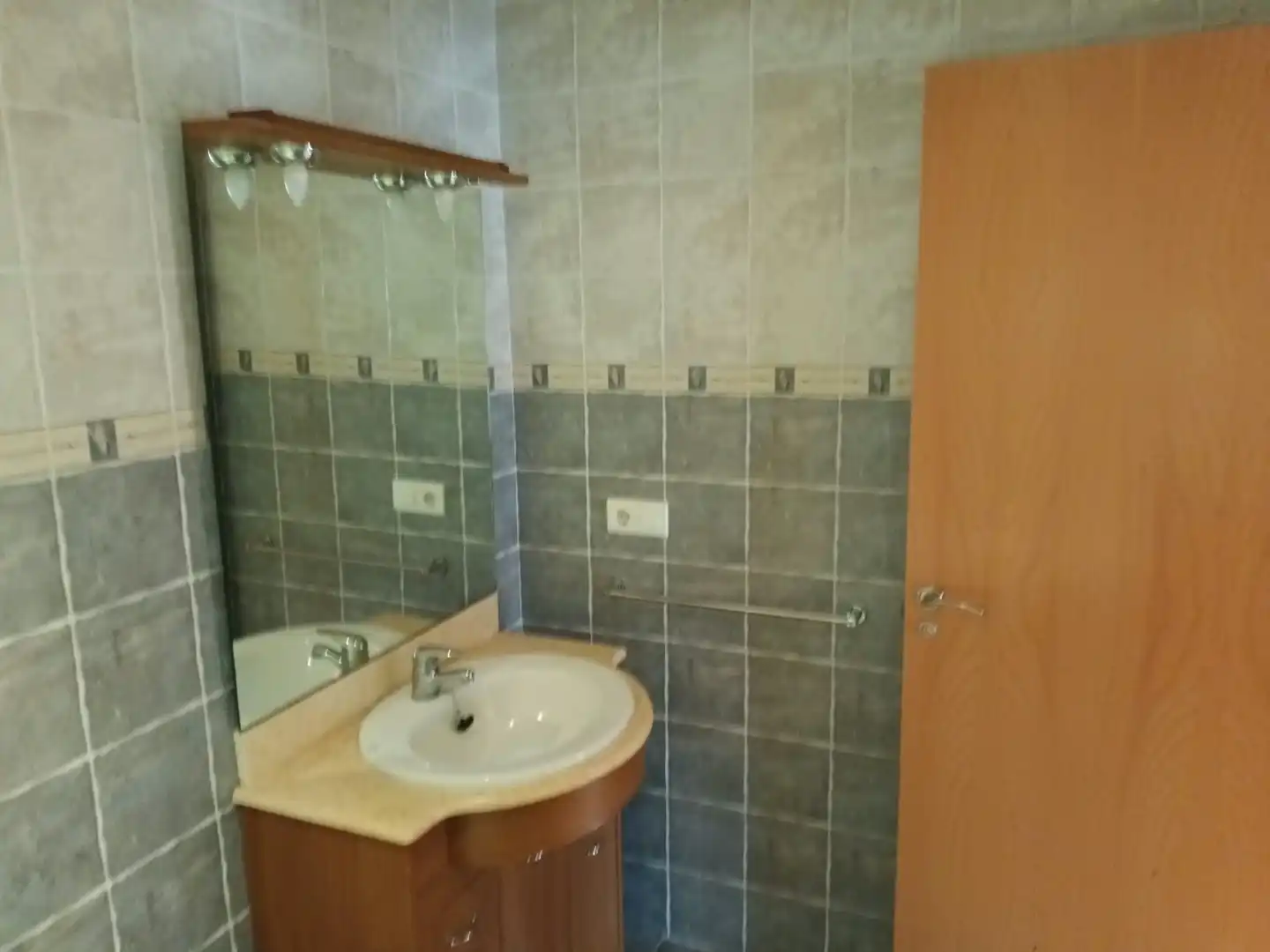 Adossat amb jardí en venda a Agramunt, imagen 19