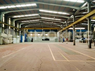 Nau industrial en venda a Calle Estorninos 3