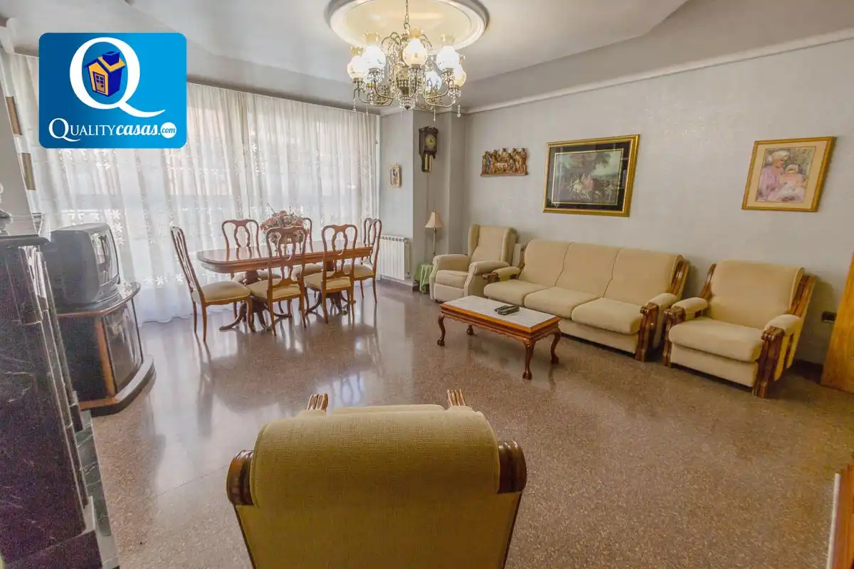 Sala de estar de Casa o chalet en venta en Villena con Calefacción, Terraza y Trastero