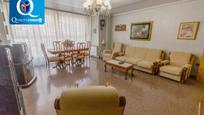Sala d'estar de Casa o xalet en venda en Villena amb Calefacció, Terrassa i Traster