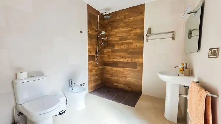 Baño de Casa o chalet en venta en Castril con Calefacción, Jardín privado y Parquet