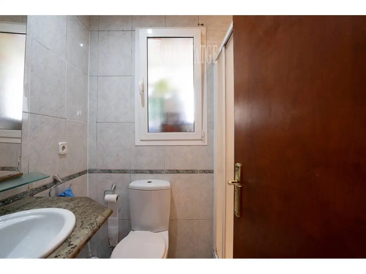 Bany de Pis en venda en Vic amb Parquet